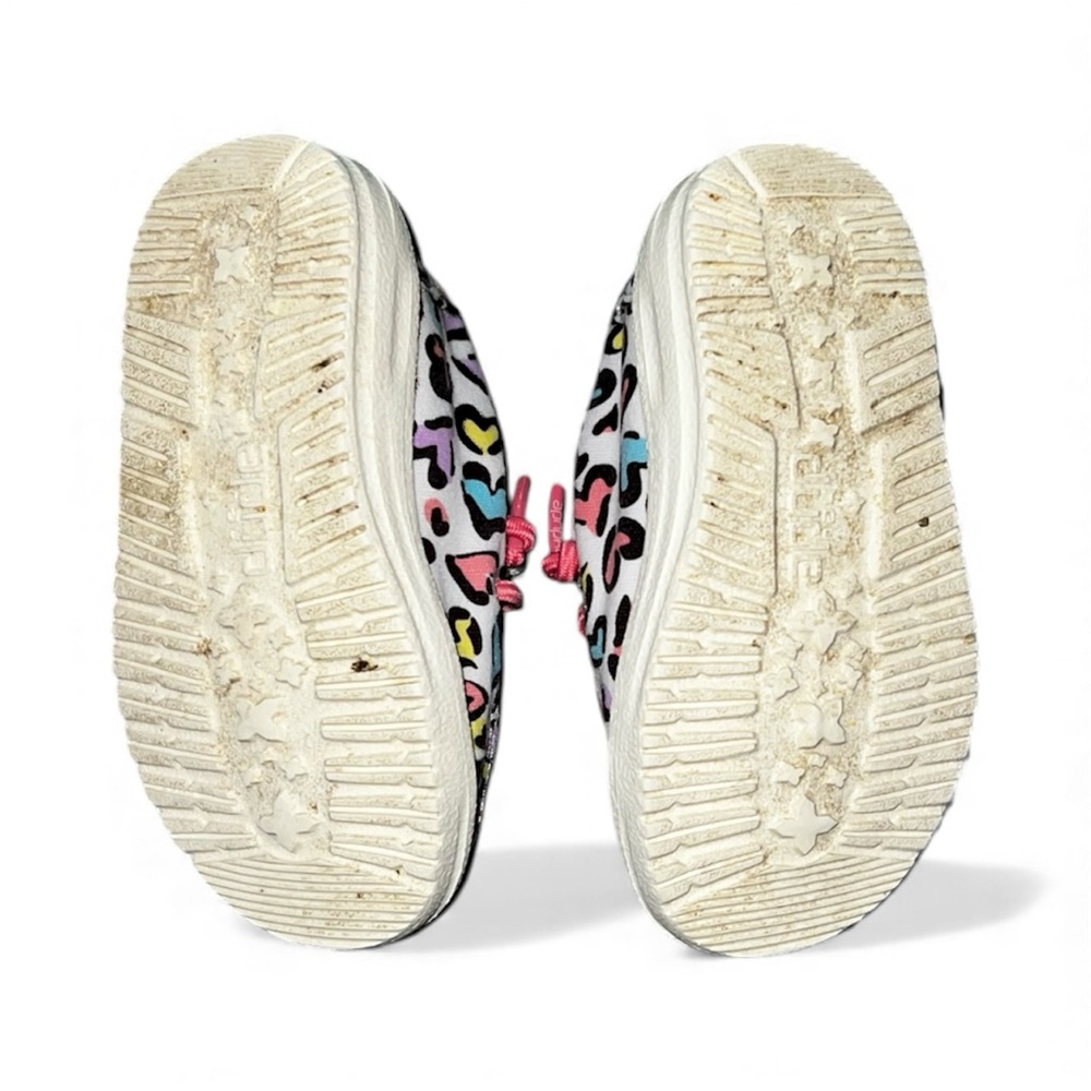 Hey Dude Kids Sandals with Colorful Heart Pattern - Picture 4 of 5